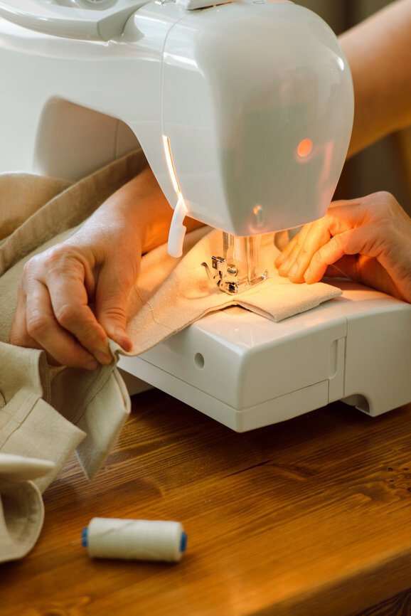 Learn to Sew: How to choose your First Sewing Machine 