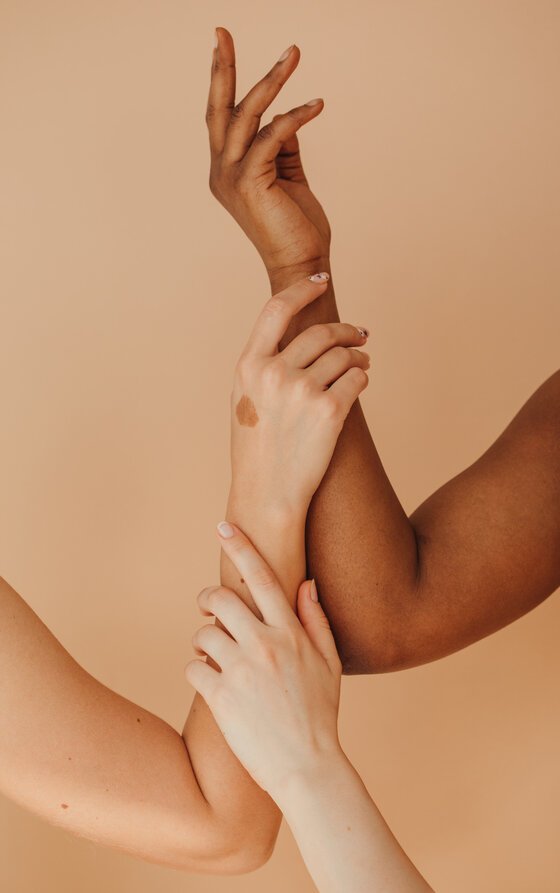 What Is Body Neutrality—And How Can We Practice It (If We So Choose)?