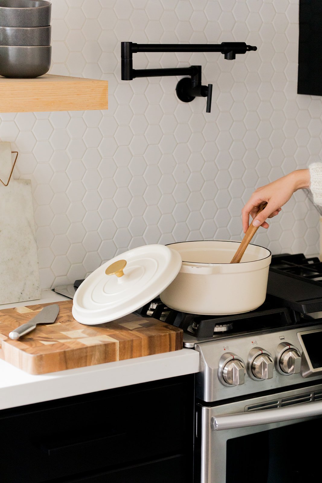 9 Sustainable Cookware Brands We Love (Reviewed 2023)
