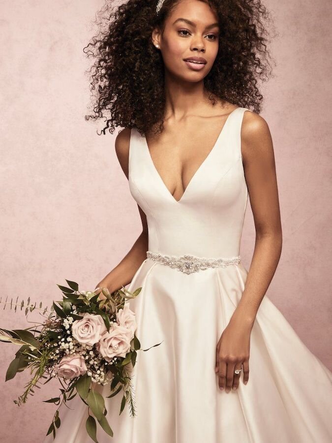 Where To Find Beautiful & Affordable Secondhand Wedding Dresses - The Good  Trade