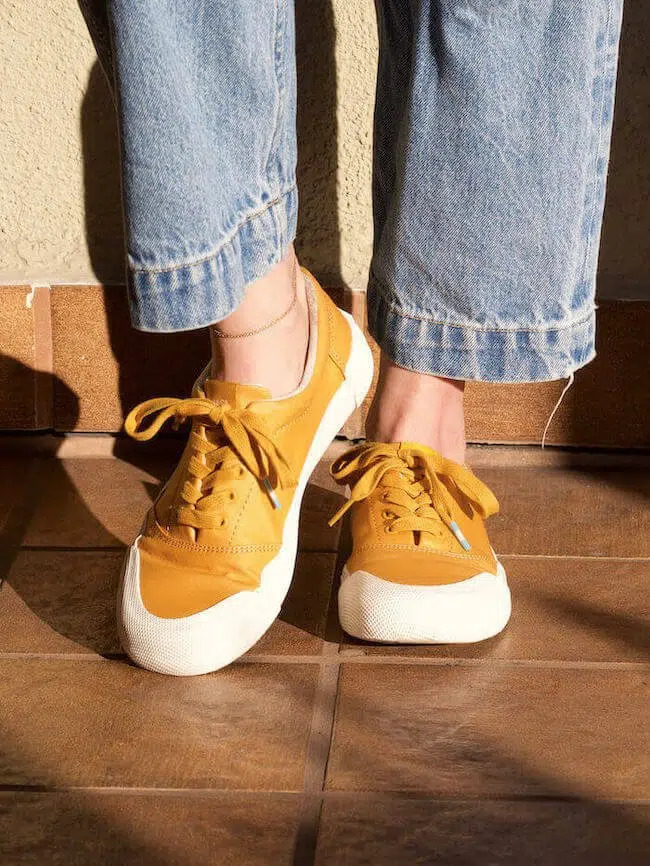 sustainable sneakers toms