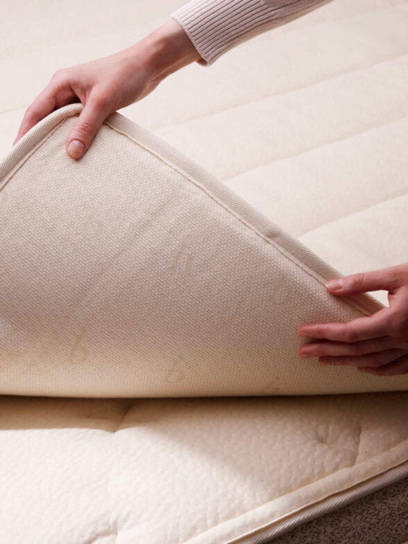 5 Best Organic Mattress Toppers For NonToxic Sleep (2023) The Good Trade