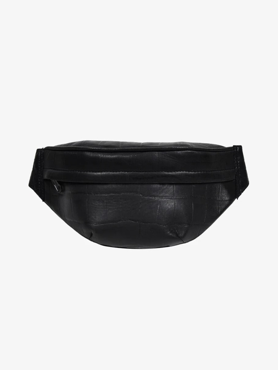 8 Sustainable Fanny Packs To Carry Your Essentials - The Good Trade