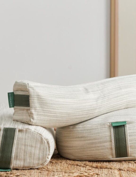 7 Organic Lumbar Pillows For Better Support The Good Trade
