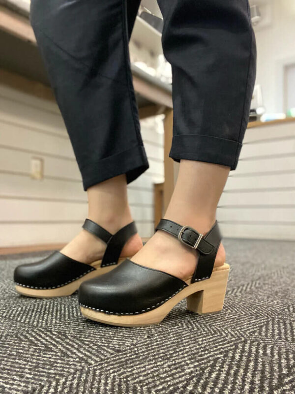 9 Most Comfortable Clogs For Women (2024) The Good Trade