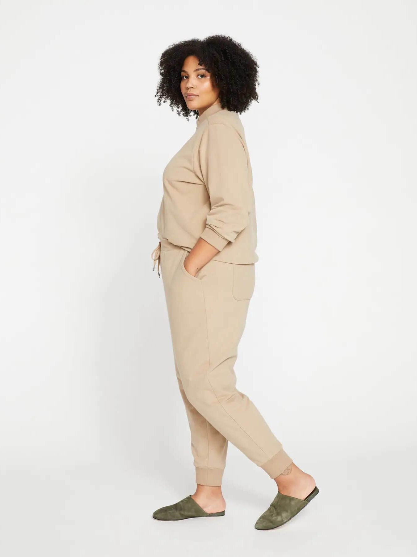 sustainable joggers and sweatpants sets