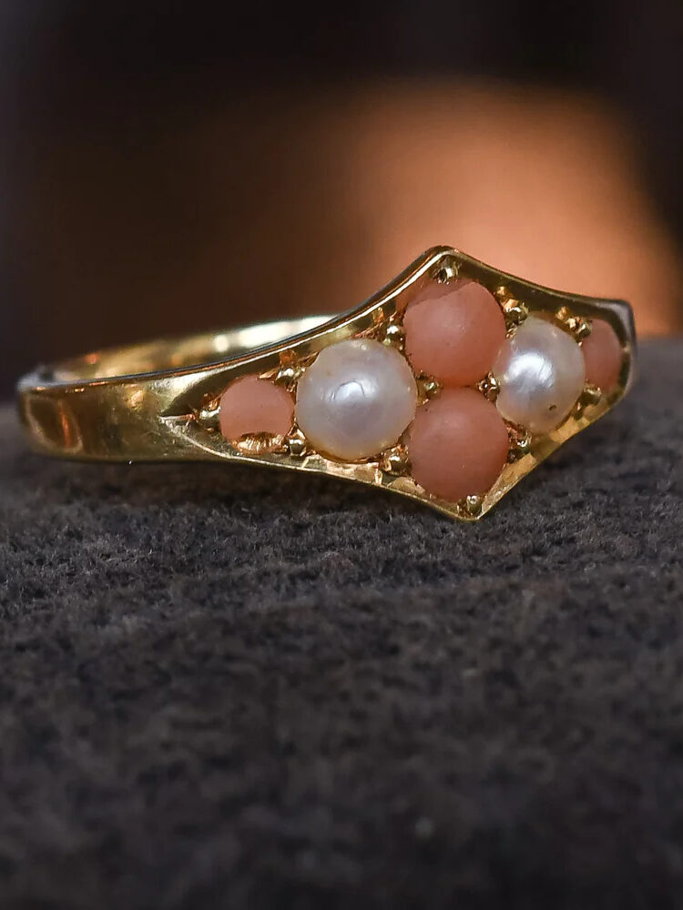 vintage jewelry and engagement rings