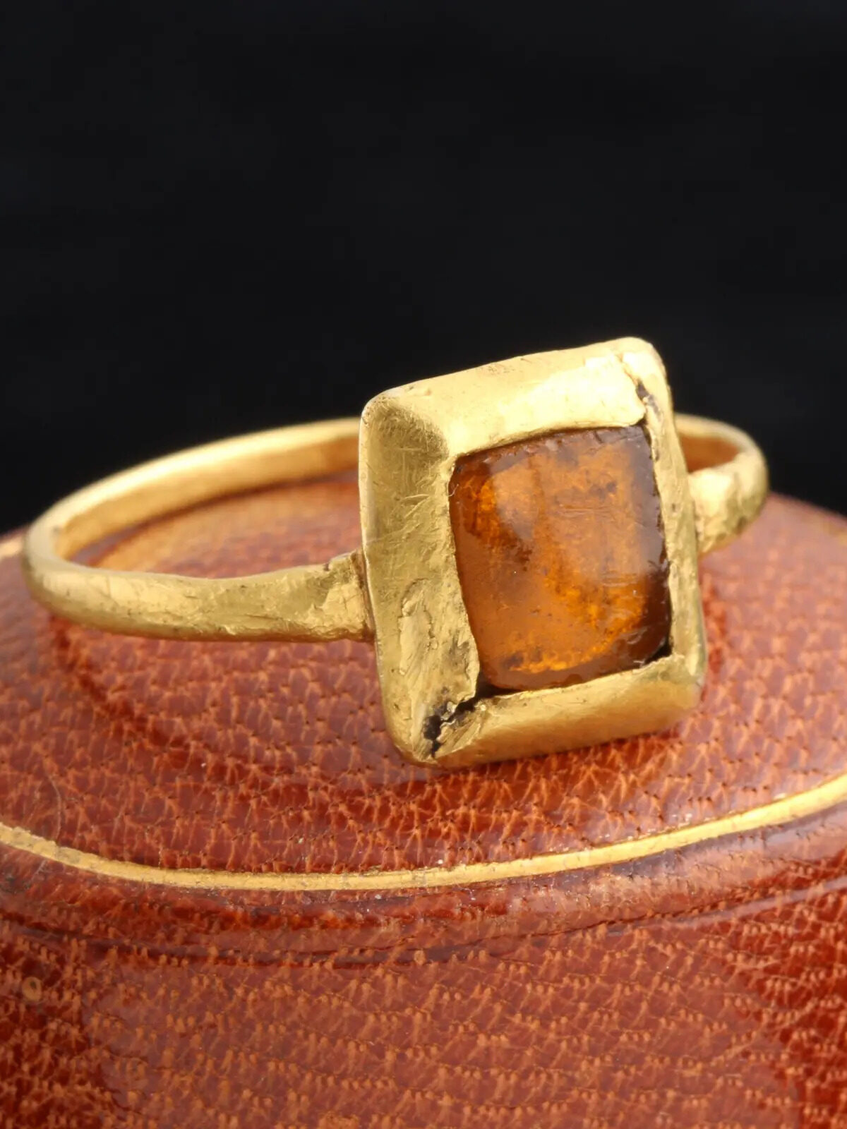 vintage jewelry and engagement rings