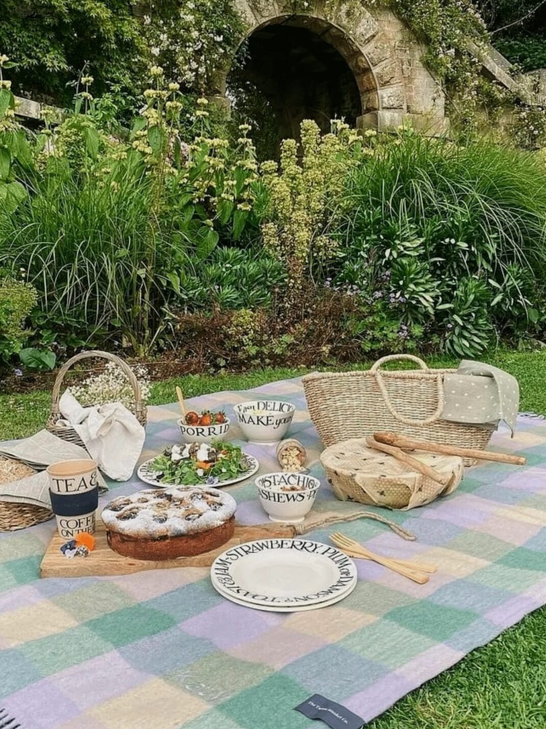 Sustainable picnic blankets