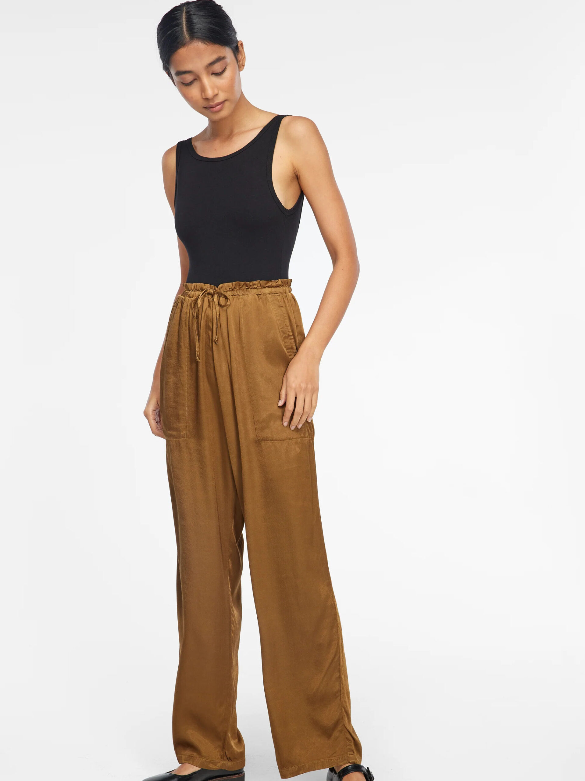 9 Best Brands For Sustainable Baggy Pants & Jeans - The Good Trade