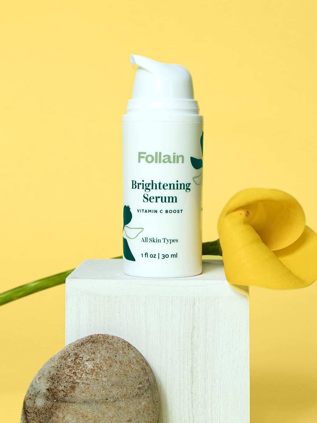A product shot of Follain Brightening Serum