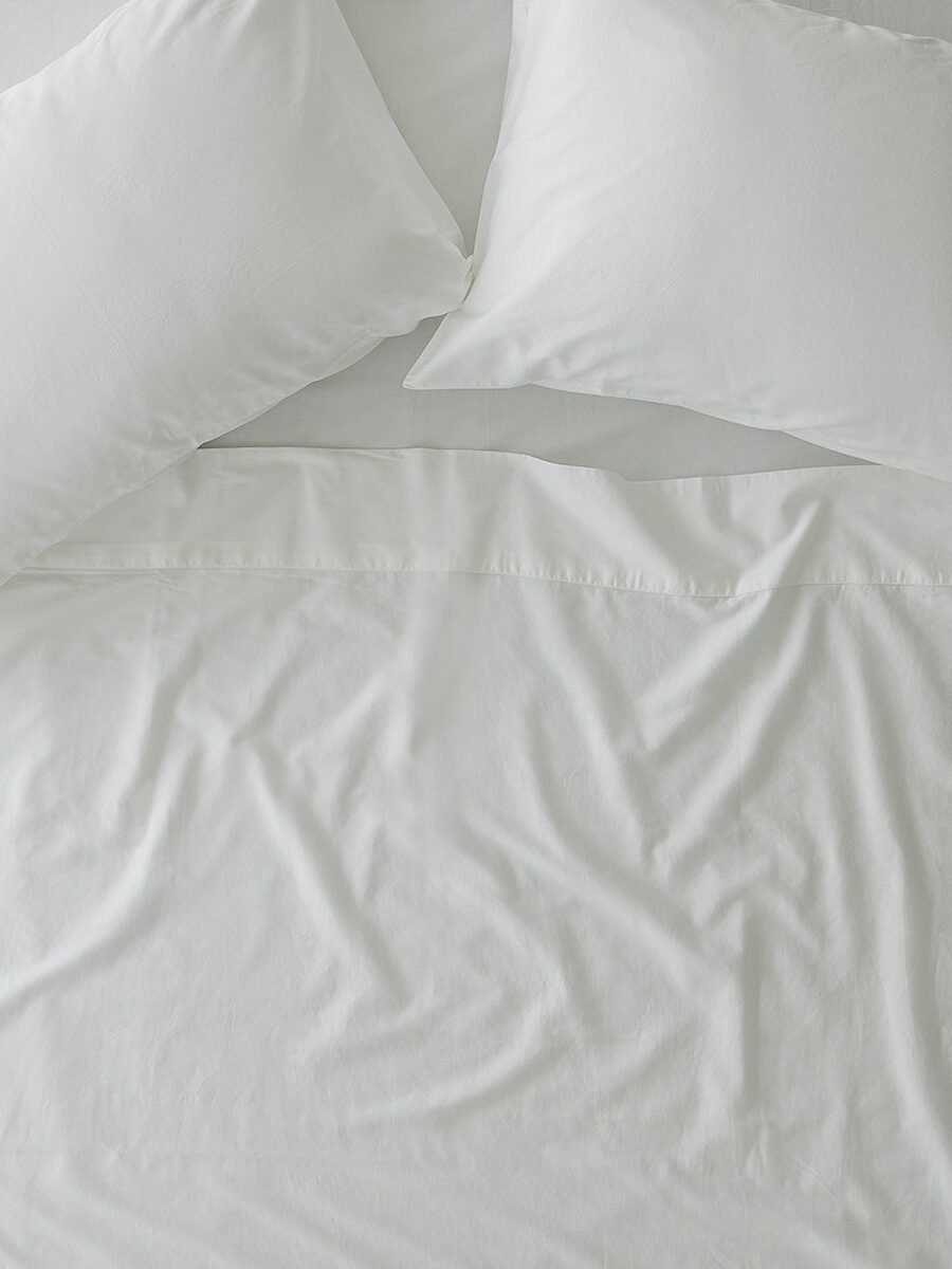 White Pact bed sheets.