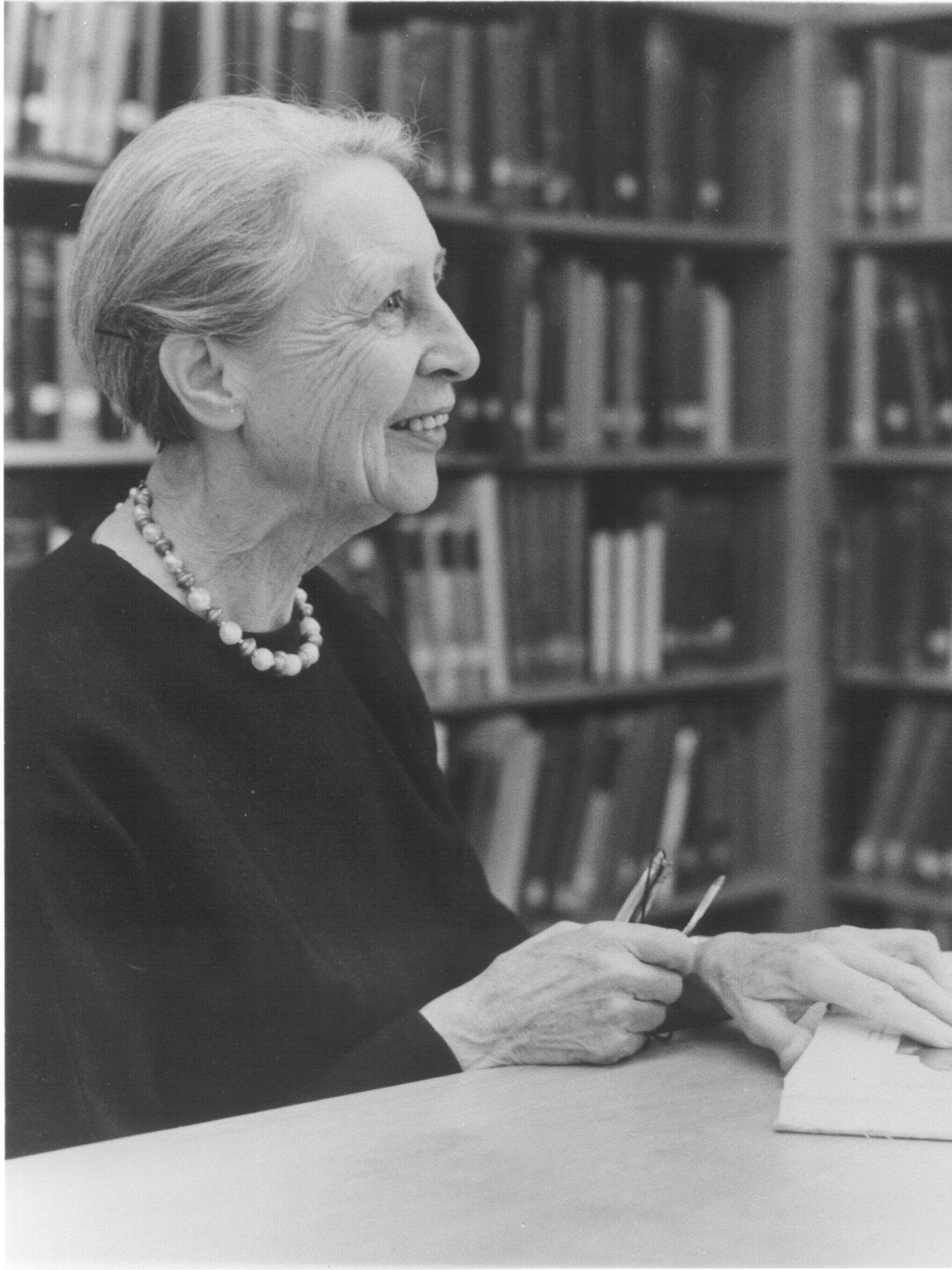 Black and white side profile of female philosopher Susanne Langer