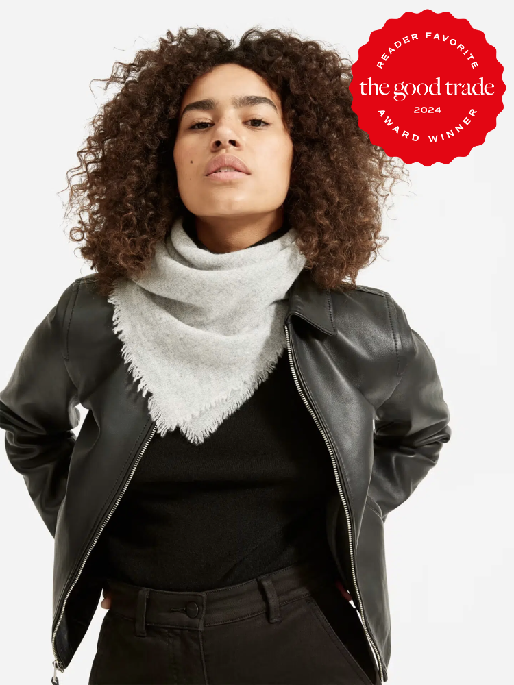 A model wearing an Everlane scarf. The TGT 2024 Award Winner Badge is on the right corner of the image.