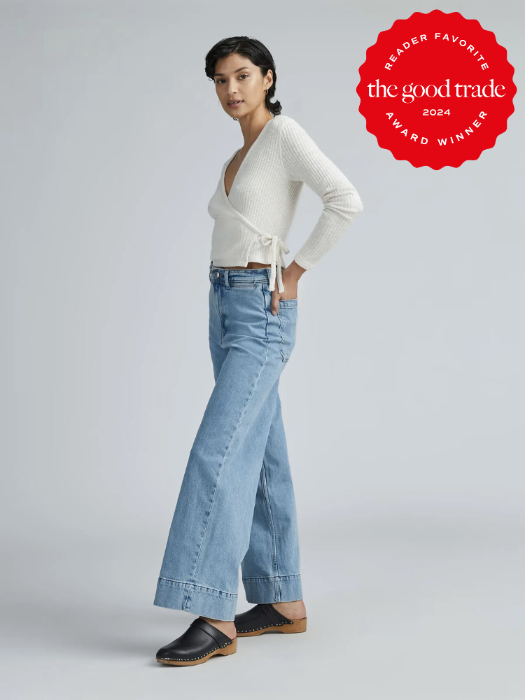 A model wearing Everlane wide leg denim jeans. The TGT 2024 Award Winner Badge is on the right corner of the image. 