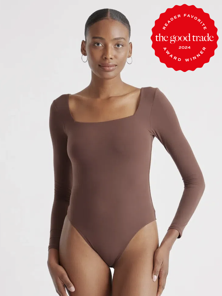 A model wearing Quince shapewear. The TGT 2024 Award Winner Badge is on the right corner of the image.