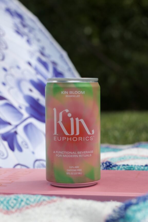 Kin Cans Do Kin Euphorics Actually Give You A Nonalcoholic Buzz? - The Good Trade