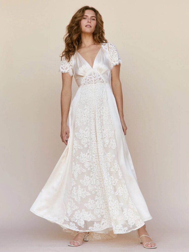 is the dress white and gold or Bridesmay Cocktail Dresses for Women 2024 Wedding Guest Midi with erp_item_code:STO-ITEM-2025-44830 Color:Pink 354 Stunning 2017 Lavender Chiffon
