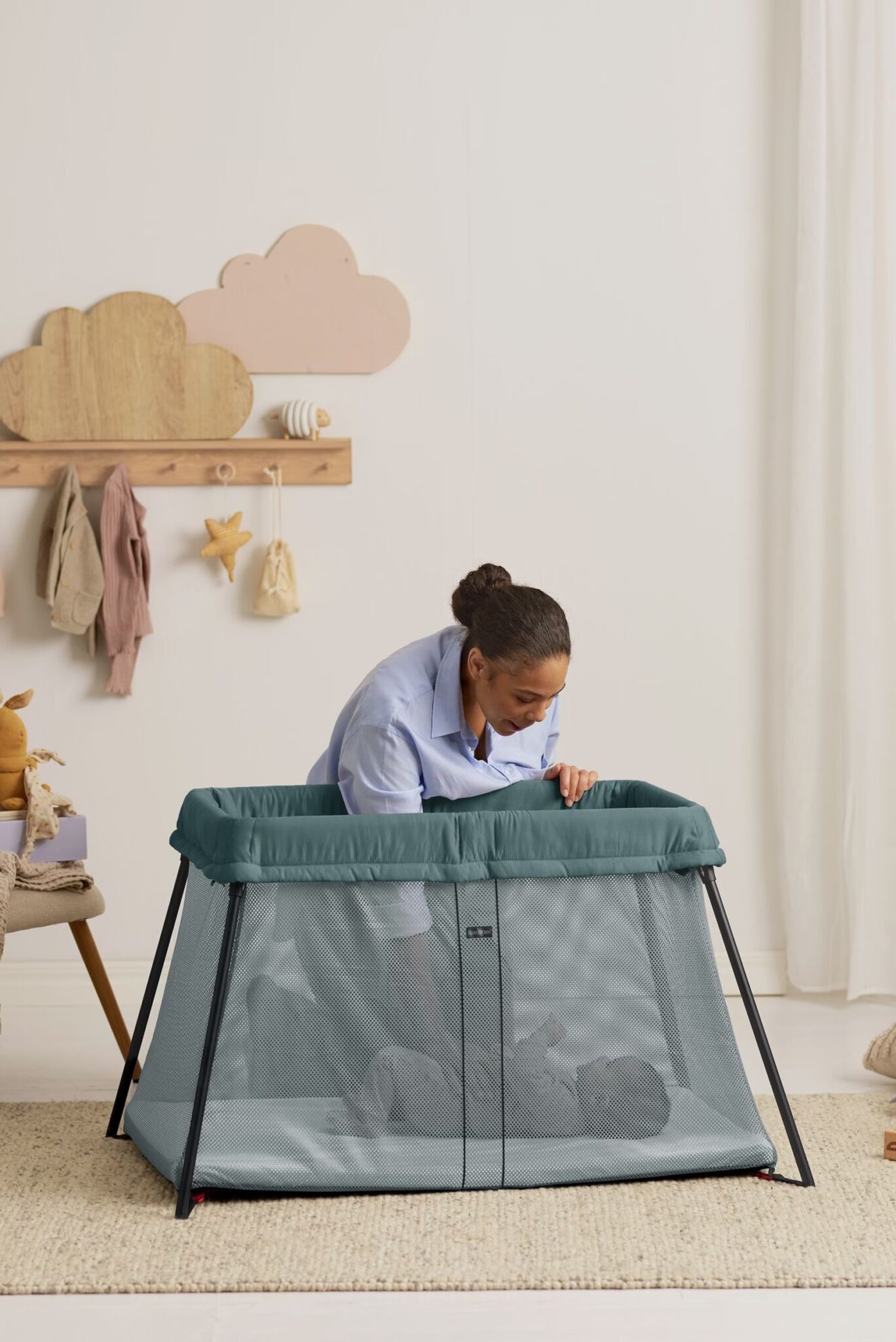5 Nontoxic Pack 'N Plays & Travel Cribs For 2026 - The Good Trade